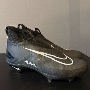 Nike Alpha Men’s Black football Cleats